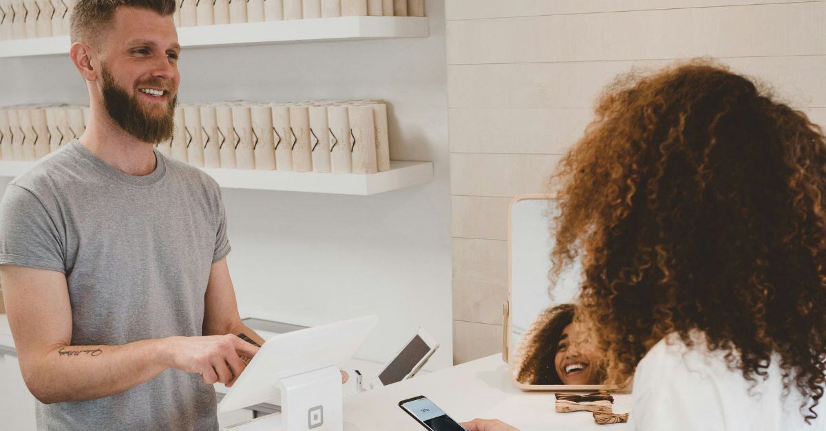 How AI Enhances Customer Segmentation for Precise Audience Targeting